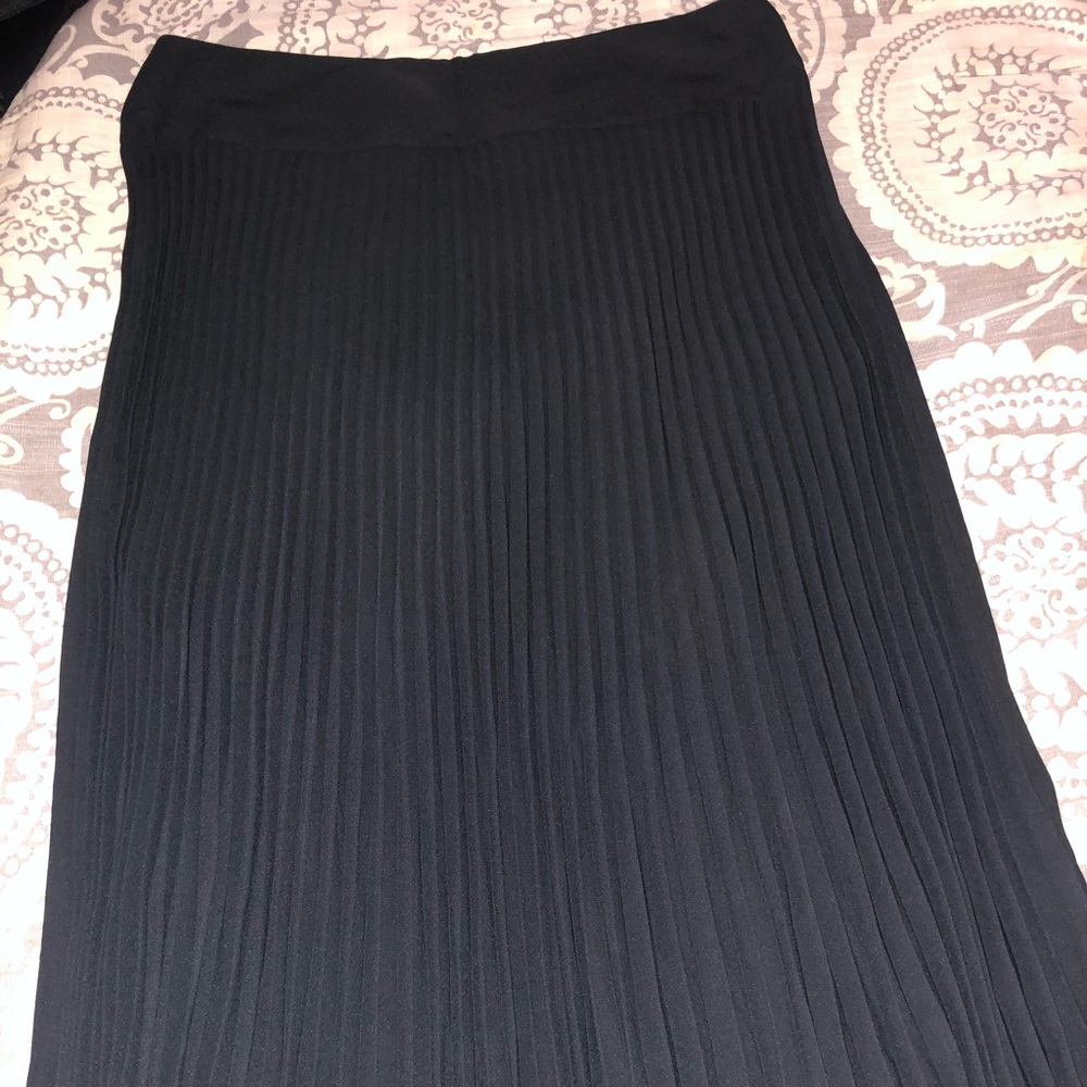 Express Knee Length Ruffle Skirt